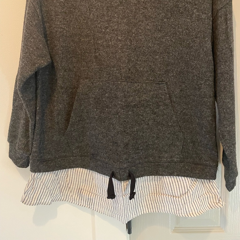 Zara girl kids ADORABLE grey hooded sweater with striped bottom size 10